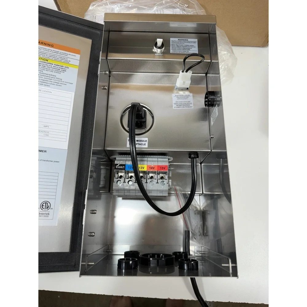 LightKiwi W9715 Landscape Low Voltages Transformer 120V 300 Watts New